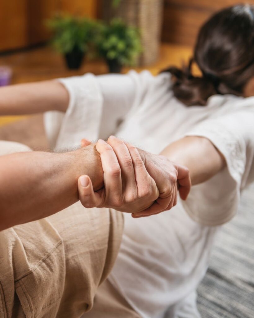 Combined Foot Reflexology & Traditional Thai Massage Package