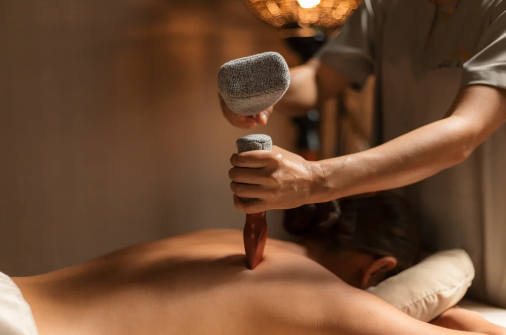 Ancient Lanna Tok Sen Therapy