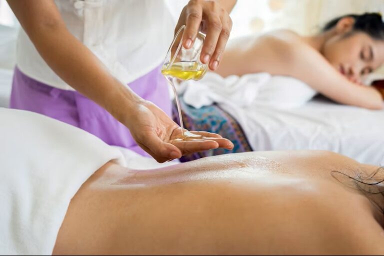 Come Ma Relaxing Package (Warm Oil Therapy + Nourishing Facial Treatment)